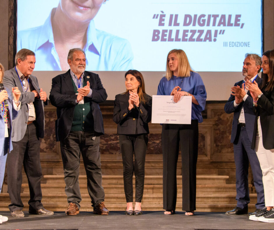 Vincitrice_premio_E'ildigitalebellezza Vincitrice_premio_E'ildigitalebellezza
